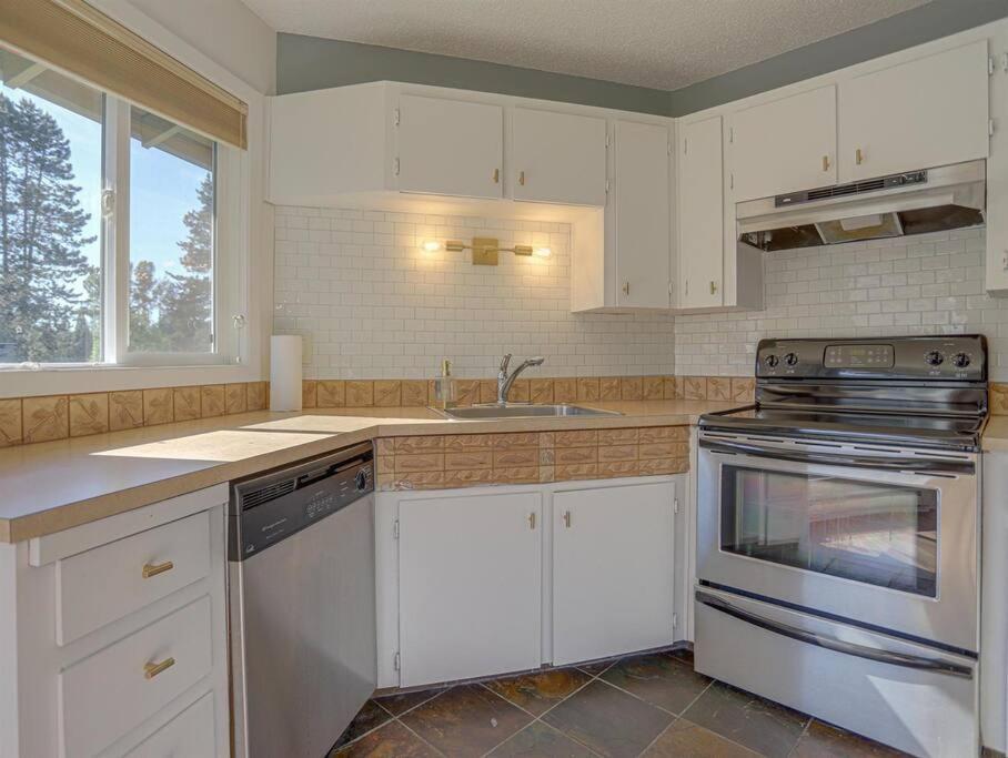 Ski-Mount Hood Charm-Welches,Golf And Ski Resort Condo,W&D, Wifi,Near Woods,Hiking,Fishing Mount Hood Village المظهر الخارجي الصورة