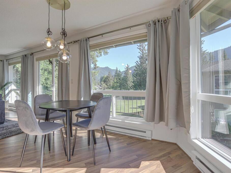 Ski-Mount Hood Charm-Welches,Golf And Ski Resort Condo,W&D, Wifi,Near Woods,Hiking,Fishing Mount Hood Village المظهر الخارجي الصورة